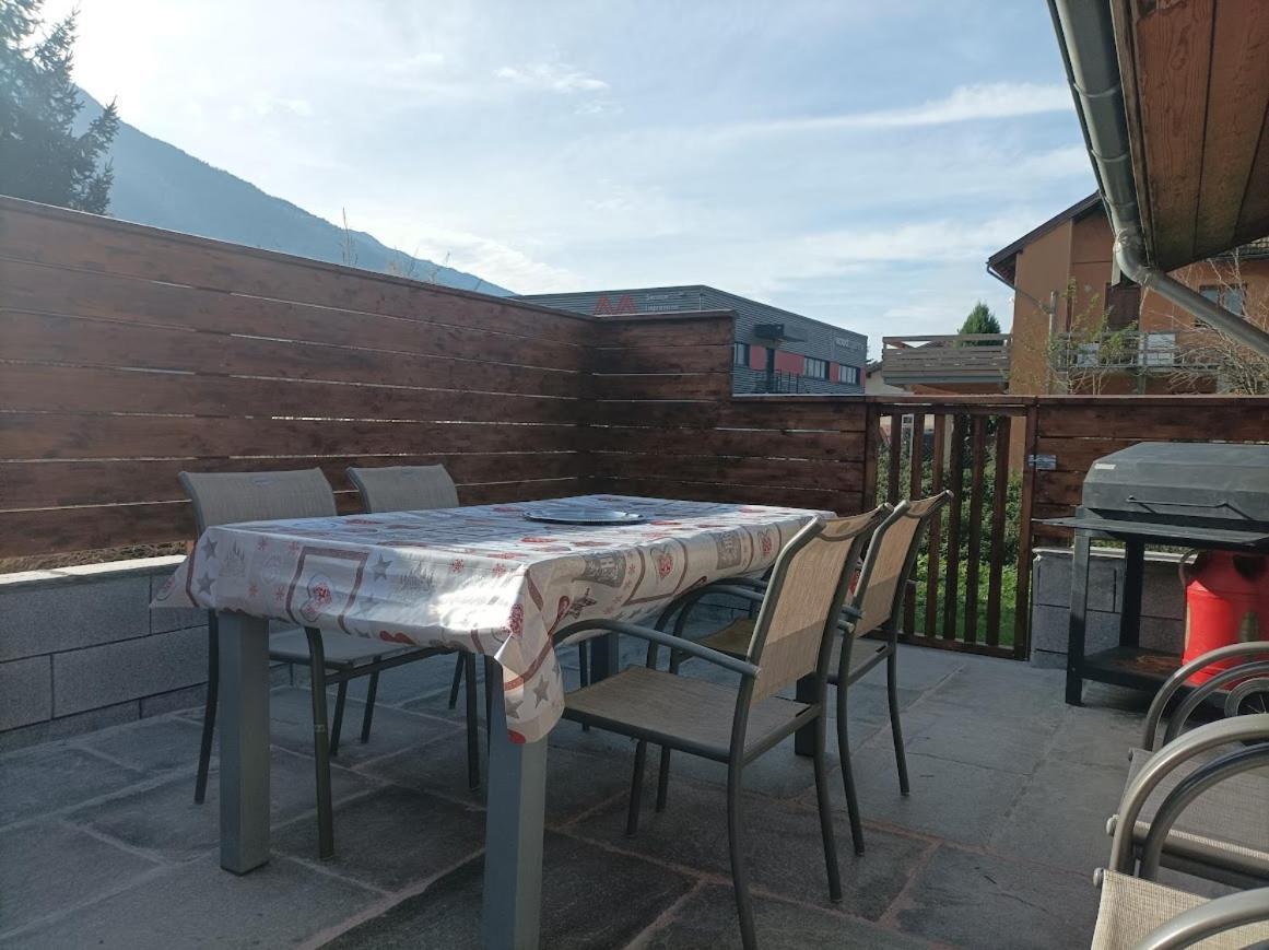 Joli Appart Terrasse Et Jardinet Albertville Extérieur photo